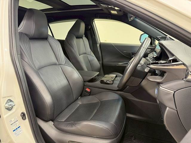 ハリアーハイブリッド□Z “Leather Package” 内装他