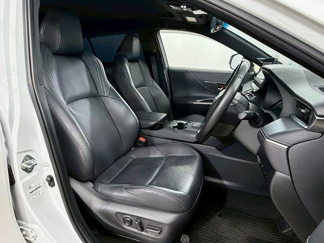 ハリアーZ “Leather Package” 内装他