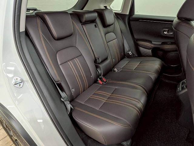 ZR-Ve:HEV Z 内装他