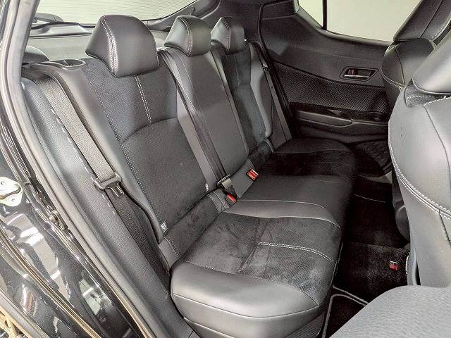 C-HRハイブリッド S “GR SPORT” 内装他