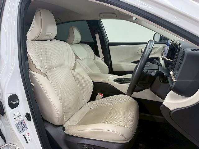 クラウンクロスオーバーG “Advanced・Leather Package” 内装他