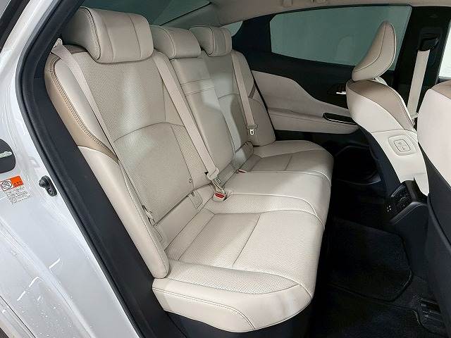 クラウンクロスオーバーG “Advanced・Leather Package” 内装他