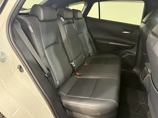 ハリアーハイブリッド□Z “Leather Package” 内装他