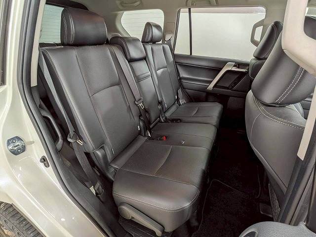 ランドクルーザープラドTZ-G 内装他