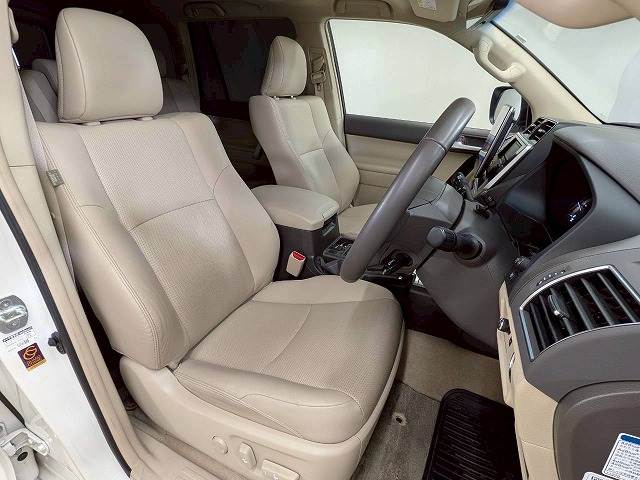 ランドクルーザープラド□TX“Lパッケージ・Matt Black Edition 内装他