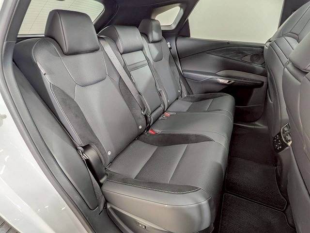 RXRX500h “F SPORT Performance” 内装他