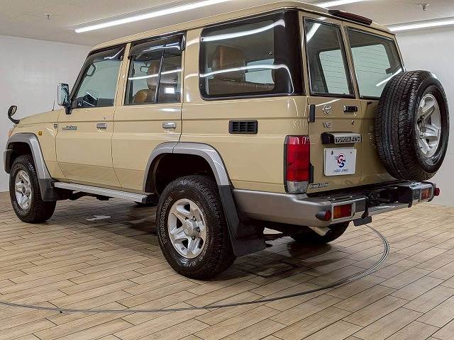トヨタ ランドクルーザー70系の画像17