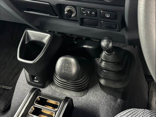 トヨタ ランドクルーザー70系の画像9