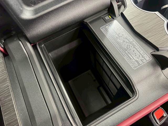 トヨタ ランドクルーザー300系の画像8