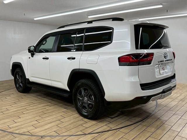 トヨタ ランドクルーザー300系の画像16