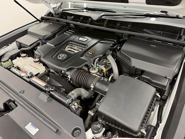 トヨタ ランドクルーザー300系の画像18