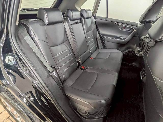 RAV4HYBRID G 内装他