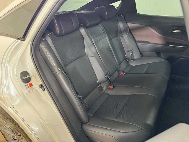クラウンクロスオーバーG “Advanced・Leather Package” 内装他