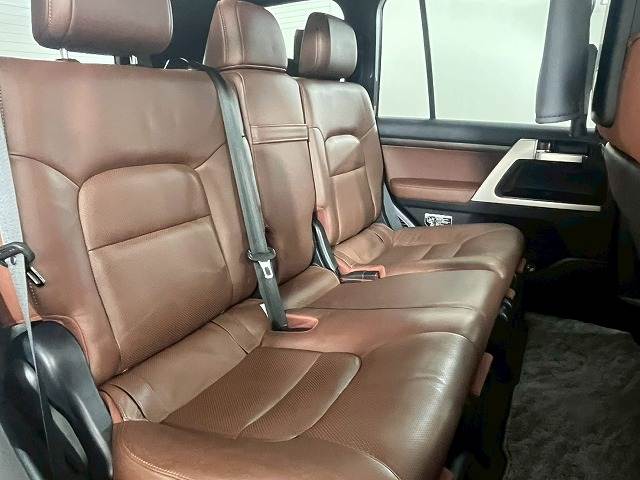 トヨタ ランドクルーザー200系の画像6