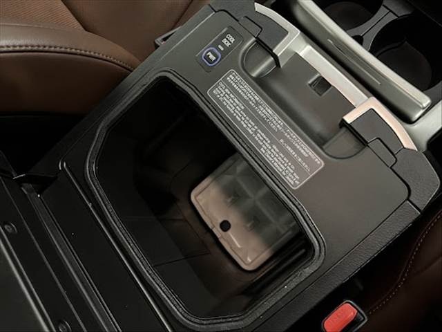 トヨタ ランドクルーザー200系の画像10