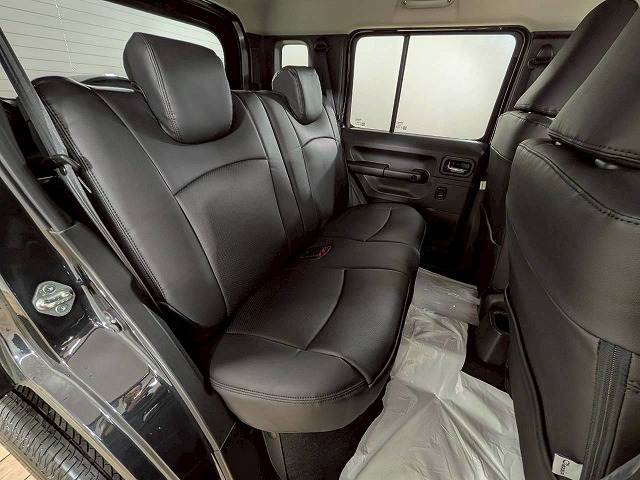 ジムニーノマドFC 登録済未使用車/リトルG仕様/10型デョスプレイ/AppleCarPlay/バックカメラ/レーダークルーズコントロール/シートヒーター/クリアランスソナー/オートエアコン/車線逸脱/衝突軽/LED 内装他