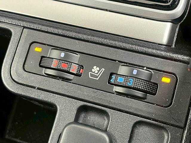 トヨタ&nbsp;ランドクルーザープラドの画像9