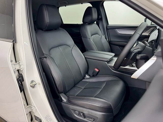 CX-80ＸＤ　Ｌパッケージ　登録済未使用車／６人乗り／全周囲カメラ／マツダコネクト１２．３インチセンターディスプレイ／ブラックレザーシート／レーダークルーズコントロール／ブラインドスポットモニター／電動リヤゲート 内装他