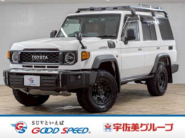 トヨタランドクルーザー70系AX アルパイン11型フローティングナビ/JAOSフロントバンパーガーニッシュ/ベッドキッド/リアラダー/ETC2.0/XTREME-J16インチアルミホイール/ジオランダーMTタイヤ/クルーズコントロール 外観
