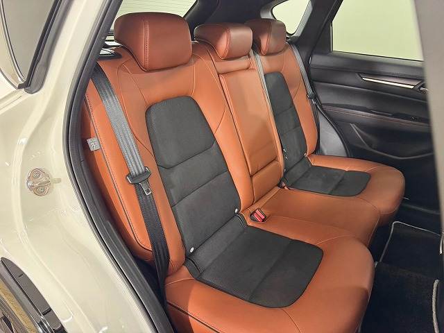 CX-5XD レトロスポーツエディション 全周囲カメラ/特別仕様車/10.25インチナビ/ハーフレザーシート/レーダークルーズコントロール/シートヒーター/電動リヤゲート/ブラインドスポットモニター/ワイヤレス充電/パドルシフト/LED 内装他