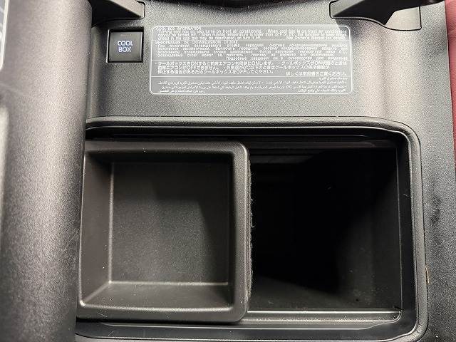 トヨタ ランドクルーザー300系の画像7