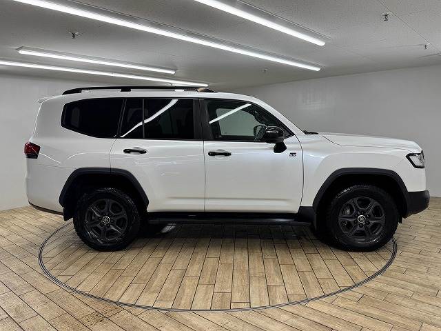 トヨタ ランドクルーザー300系の画像18
