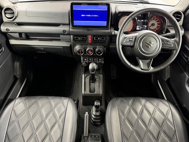 スズキジムニーシエラJC ワンオーナー/Gクラス仕様/車高調/4本出しマフラー/9型フルーティングナビ/バックカメラ/ブラックルーフ塗装/LEDヘッドライト/背面タイヤ/クルーズコントロール/シートヒーター/車線逸脱/衝突軽減 内装他