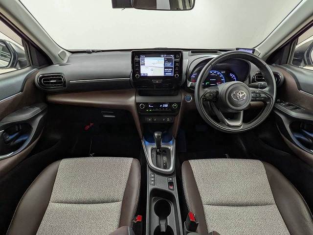 トヨタヤリスクロスハイブリッドZ 1オーナー/AppleCarPlay/全周囲/電動リアゲート/純正ディスプレイオーディオ/ブラインドスポットモニター/シートヒーター/パワーシート/ヘッドアップディスプレイ/LEDヘッドライト 内装他