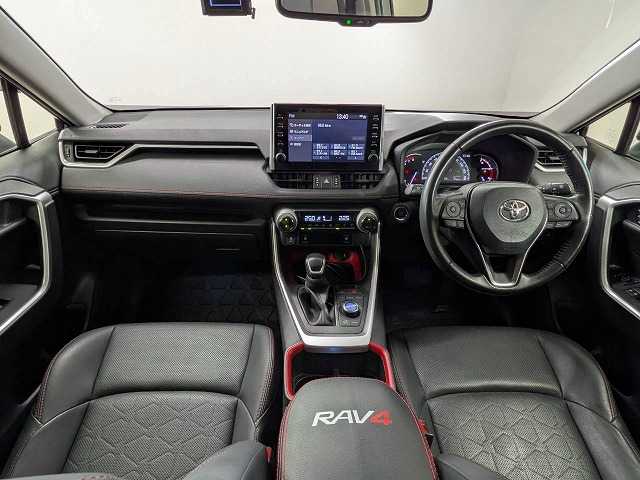 トヨタRAV4アドベンチャー オフロードパッケージ 純正ディスプレイオーディオ/パノラミックビューモニター/AppleCarPlay/レーダークルーズコントロール/ブラインドスポットモニター/シートクーラー/シートヒーター/オートマチックハイビーム 内装他