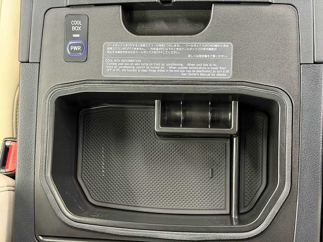 LXＬＸ５７０　モデリスタ／オプション２１インチアルミホイール／クールボックス／全周囲カメラ／サンルーフ／ブラインドスポットモニター／ヘッドアップディスプレイ／シートヒーター／シートクーラー／ホワイトレザーシート 内装他