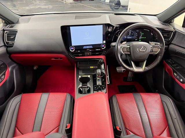 NXＮＸ３５０ｈ　Ｆスポーツ　ワンオーナー／ＴＲＤエアロ／パノラマルーフ／デジタルインナーミラー／ブラインドスポットモニター／オレンジキャリパー／レーダークルーズコントロール／電動リヤゲート／シートクーラー／シートヒーター／赤革 内装他