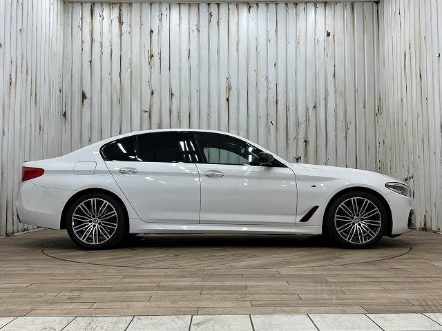 BMW 5Series Sedanの画像14