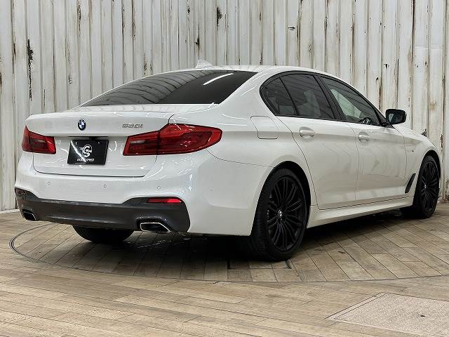 BMW 5Series Sedanの画像16