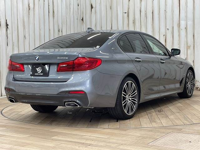 BMW 5Series Sedanの画像16