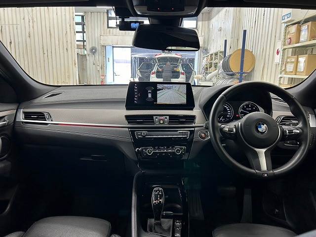 X2xDrive 18d M Sport 内装他