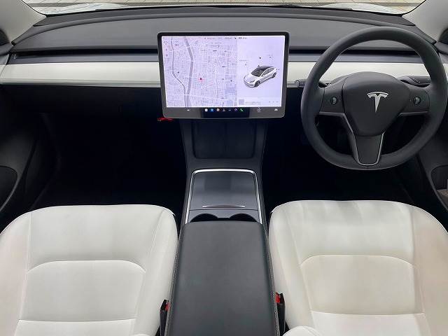 Model 3ベースグレード 内装他