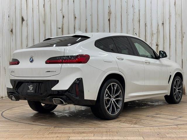 BMW X4の画像16