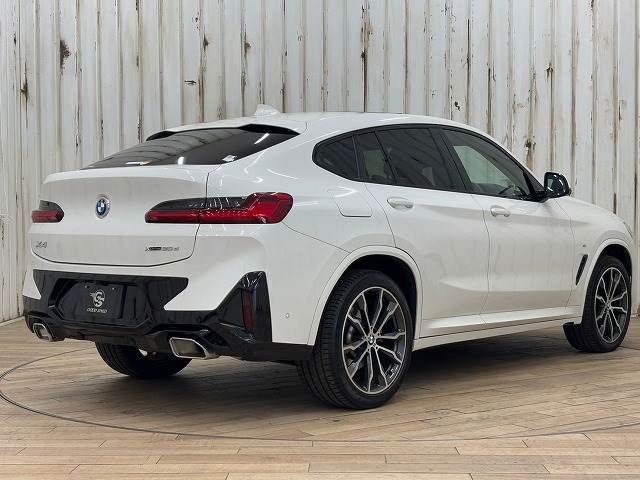 BMW X4の画像16