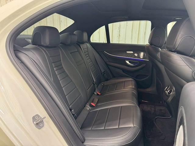 メルセデス・ベンツ E-CLASS Sedanの画像10