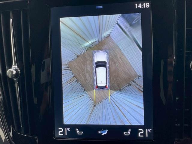 V90T5 Momentum 内装他