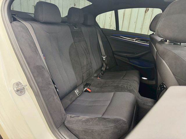 BMW 5Series Sedanの画像10