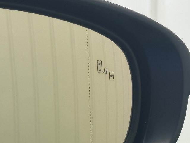 ISIS300h “F SPORT” 内装他