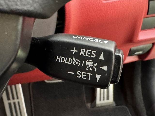 ISIS300h “F SPORT” 内装他