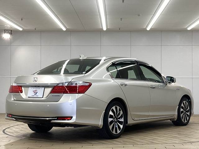 ホンダ アコードハイブリッドの画像16