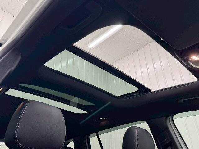 GLB-CLASSGLB 200d 4MATIC　AMGライン 内装他