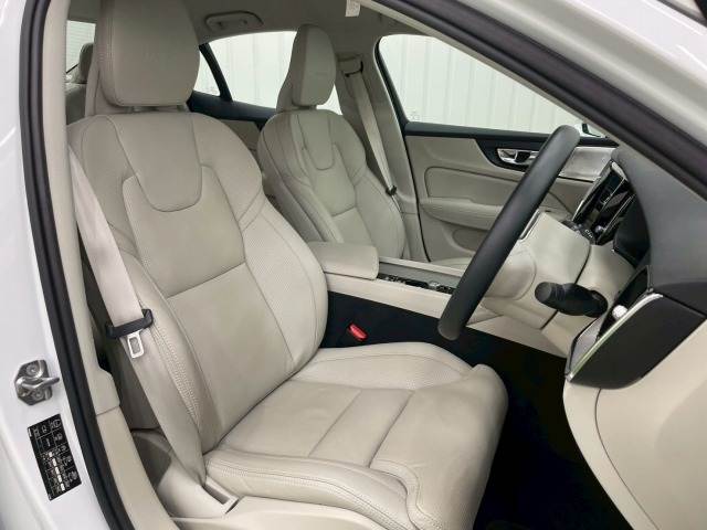 S60T5 Inscription 内装他