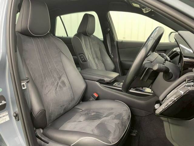 トヨタ クラウンハイブリッドの画像9