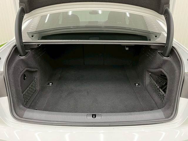 アウディ A4の画像11