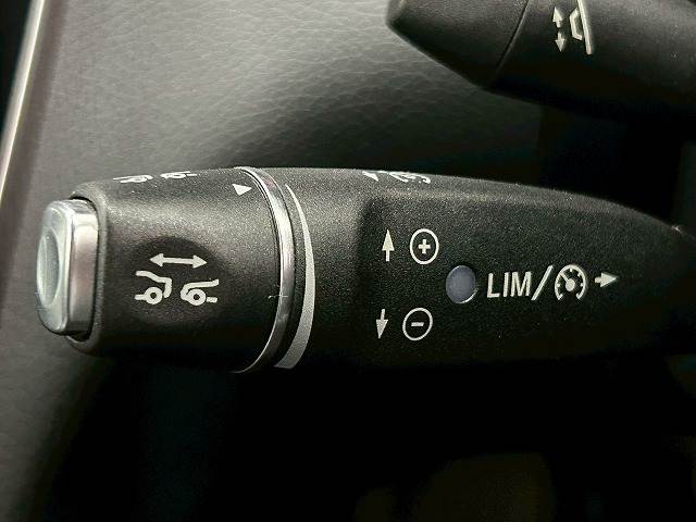 C-CLASS SedanC 220 d ローレウス エディション 内装他