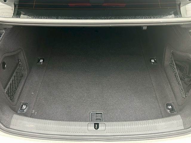 アウディ A4の画像11